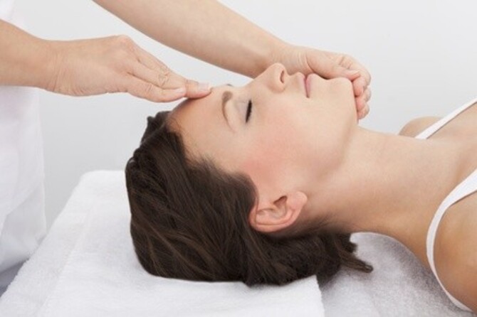 Deal for V + C Beauty Bar